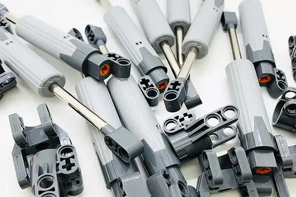 Application of Mini Linear Actuators in Building Block Toys